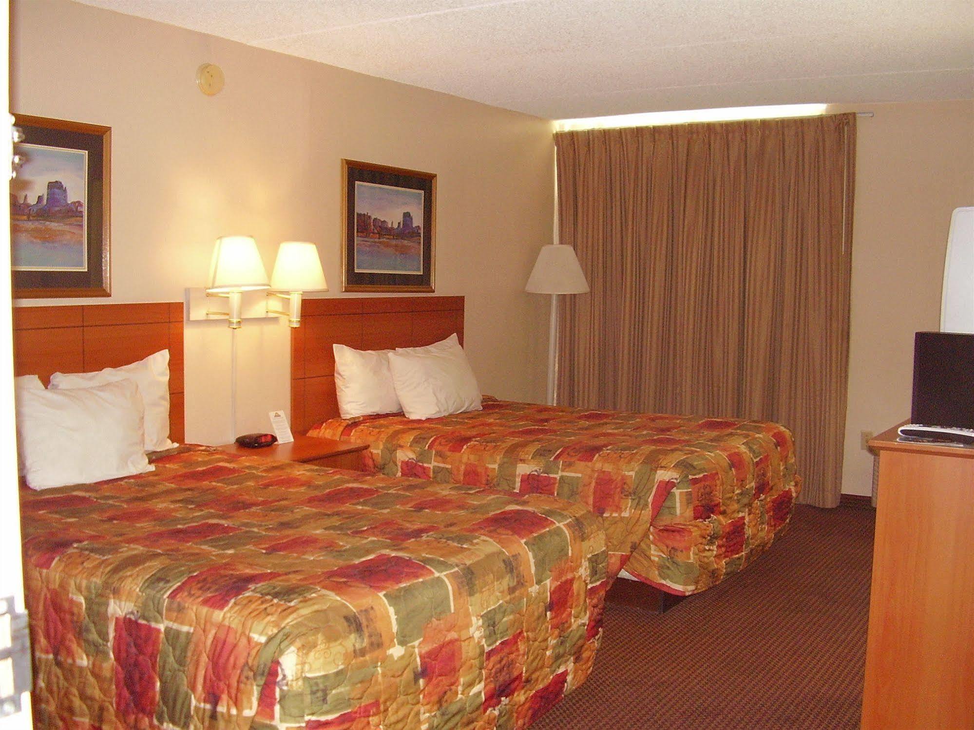 Vacation Inn Phoenix Exterior photo